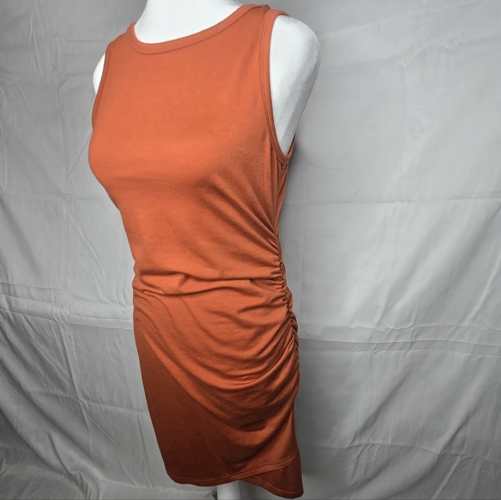 Medium Sleeveless Rust Dress Everyday Chic Rouched Bodycon Fall Minimalist - Picture 1 of 6